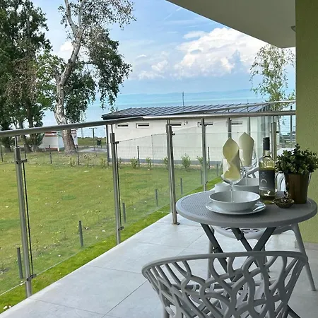 Dingi 105 Apartament Siófok