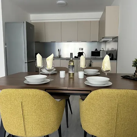 Dingi 105 Apartament *